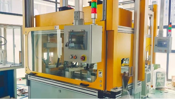 汽車膠條機工作臺 汽車膠條機工作臺