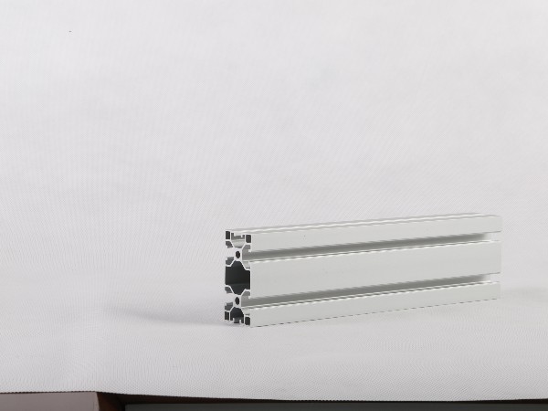 鋁型材廠家，加工定制中的擠壓過程